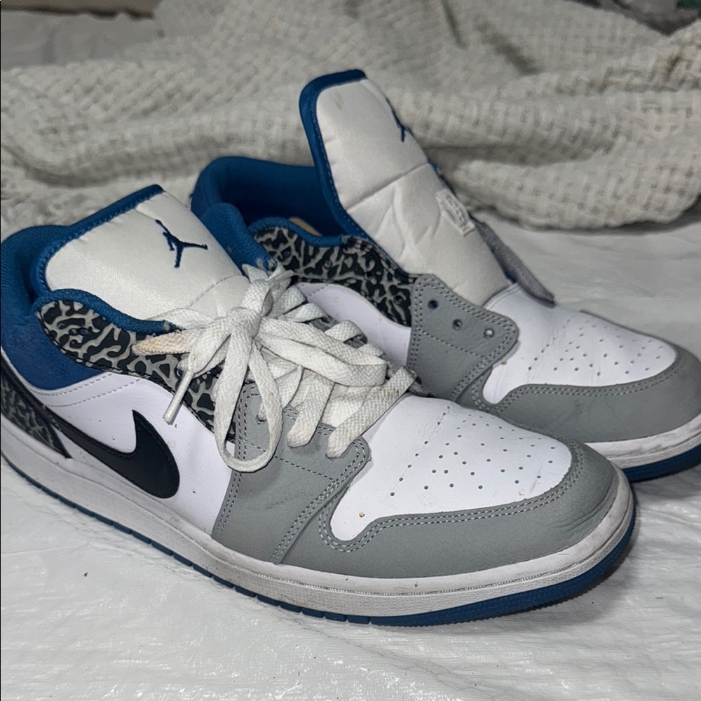 Nike Athletic Shoes - White, Gray, Blue